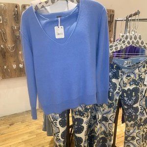 New Free People blue v-neck $149 cashmere sweater XS